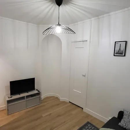 Pres De La Place De La Republique Apartment